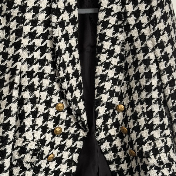 Zara Black and White Houndstooth Blazer with Gold Buttons - Picture 4 of 6